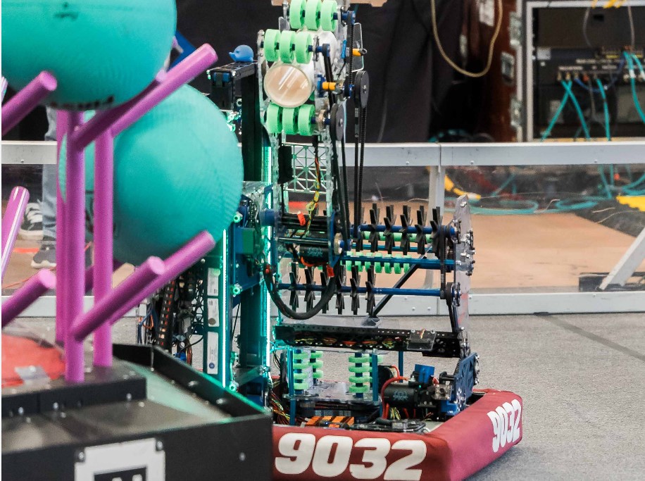 Robowhales team 9032 FRC team, Cary NC, Whirlpool Crescendo